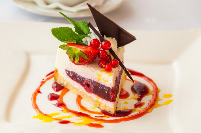 boulangerie-RIANS-min_the_cake_dessert_eating_bun_colorful_sweet_dish_taste_cake_with_cream-941034